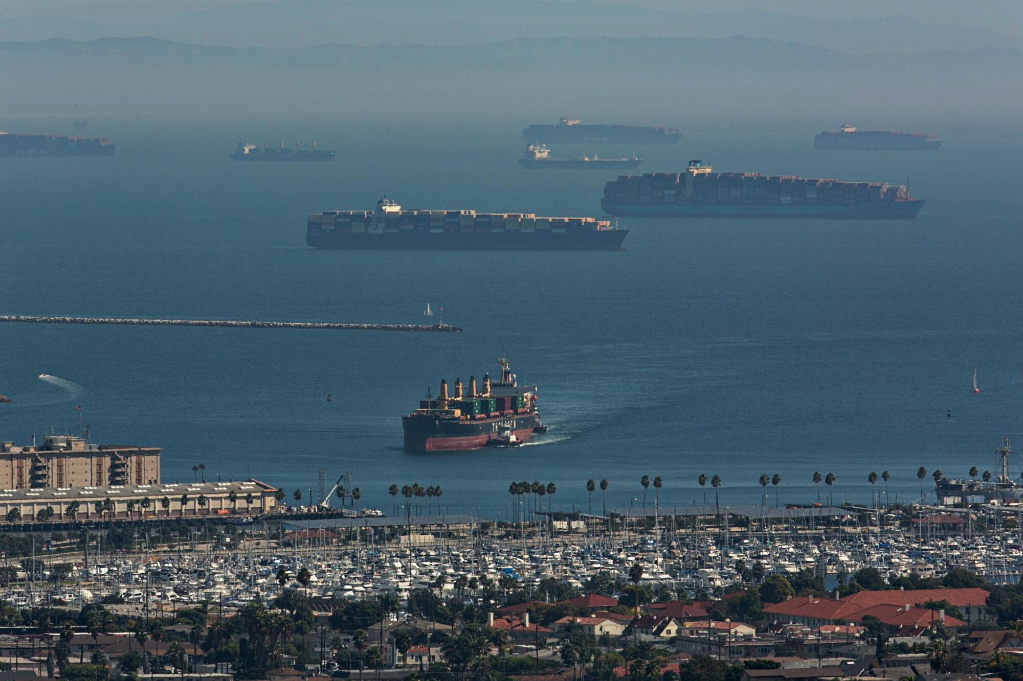 Le port de Los Angeles est soutenu par un nombre croissant de flux entrants 