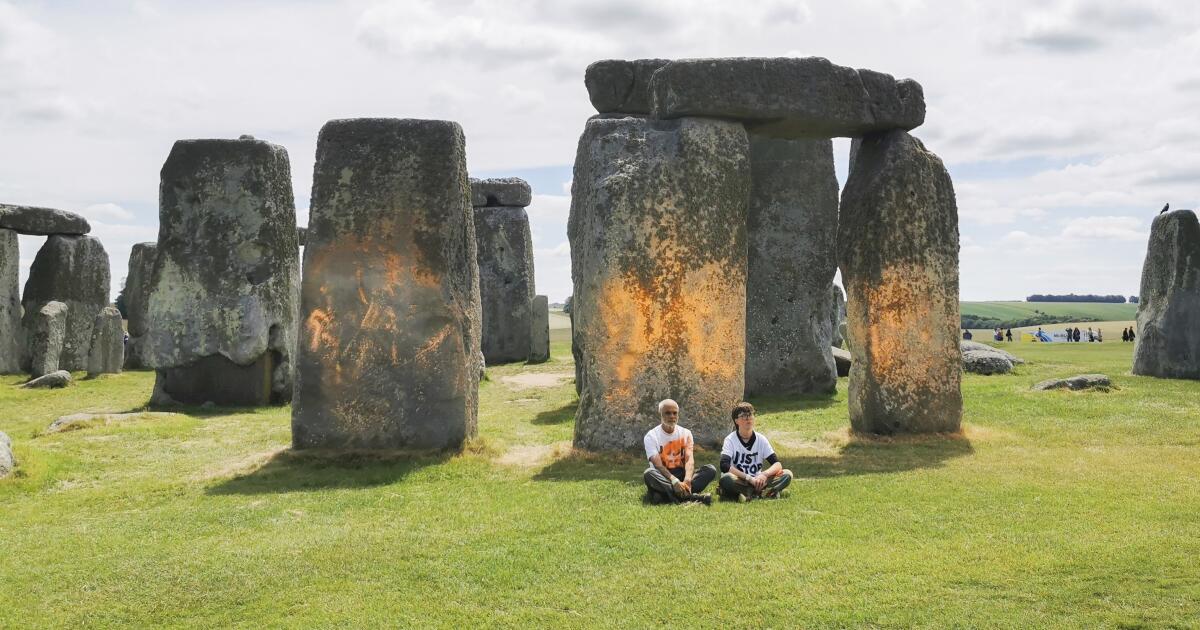 Des manifestants pour le climat vandalisent Stonehenge - Los Angeles Times