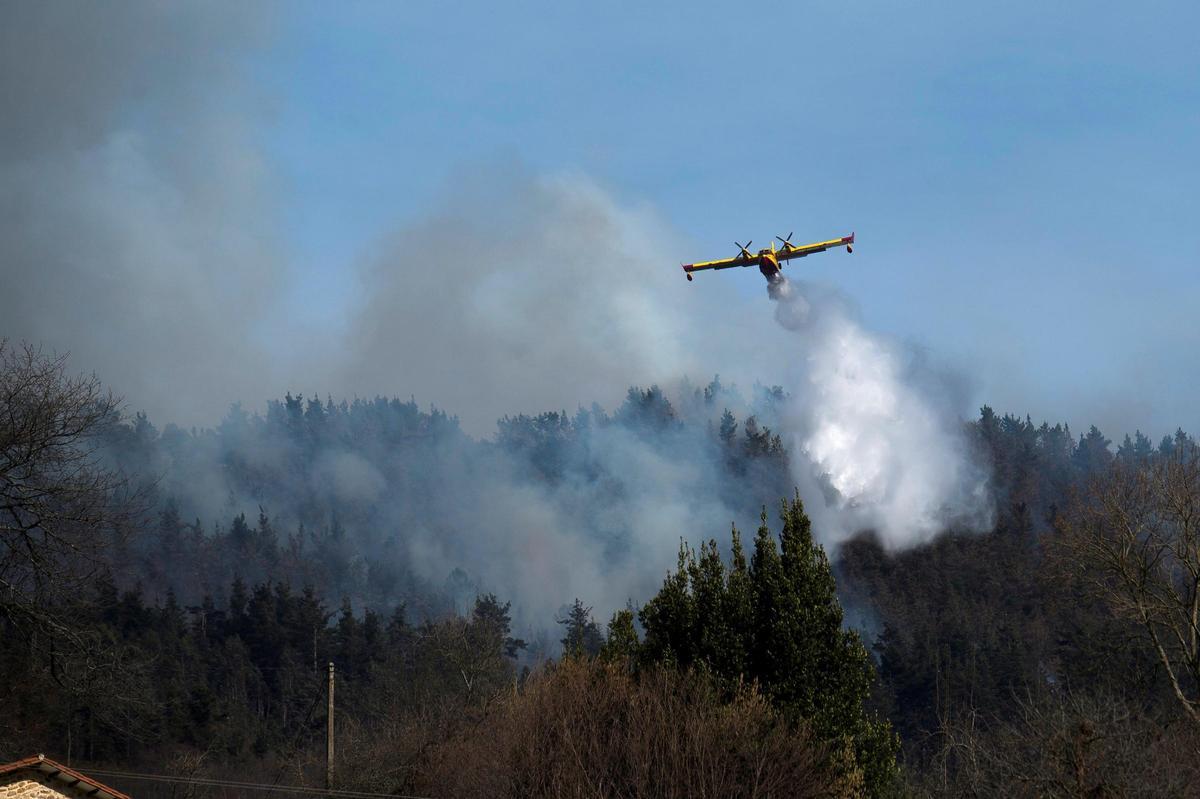 Les enjambres de drones évitent les risques d'utilisation d'avions triplés