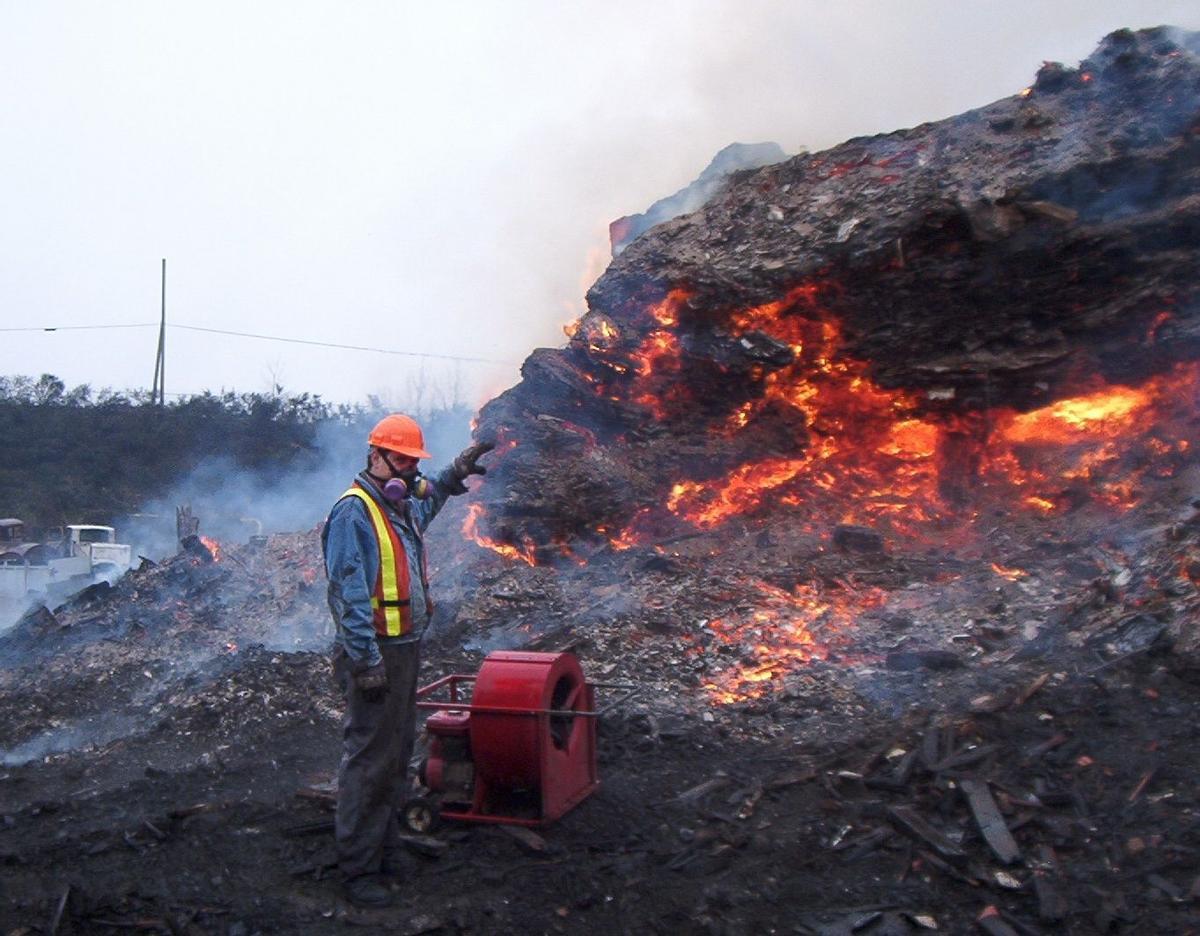 Le feu est originaire du vert, situé dans une vieille mine de carbone