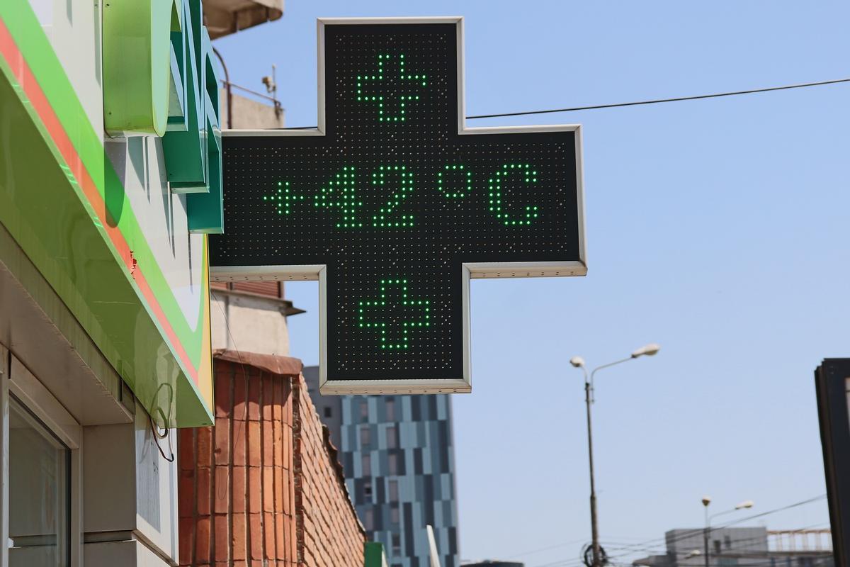 Un thermomètre marqué 42ºC dans une ferme roumaine.