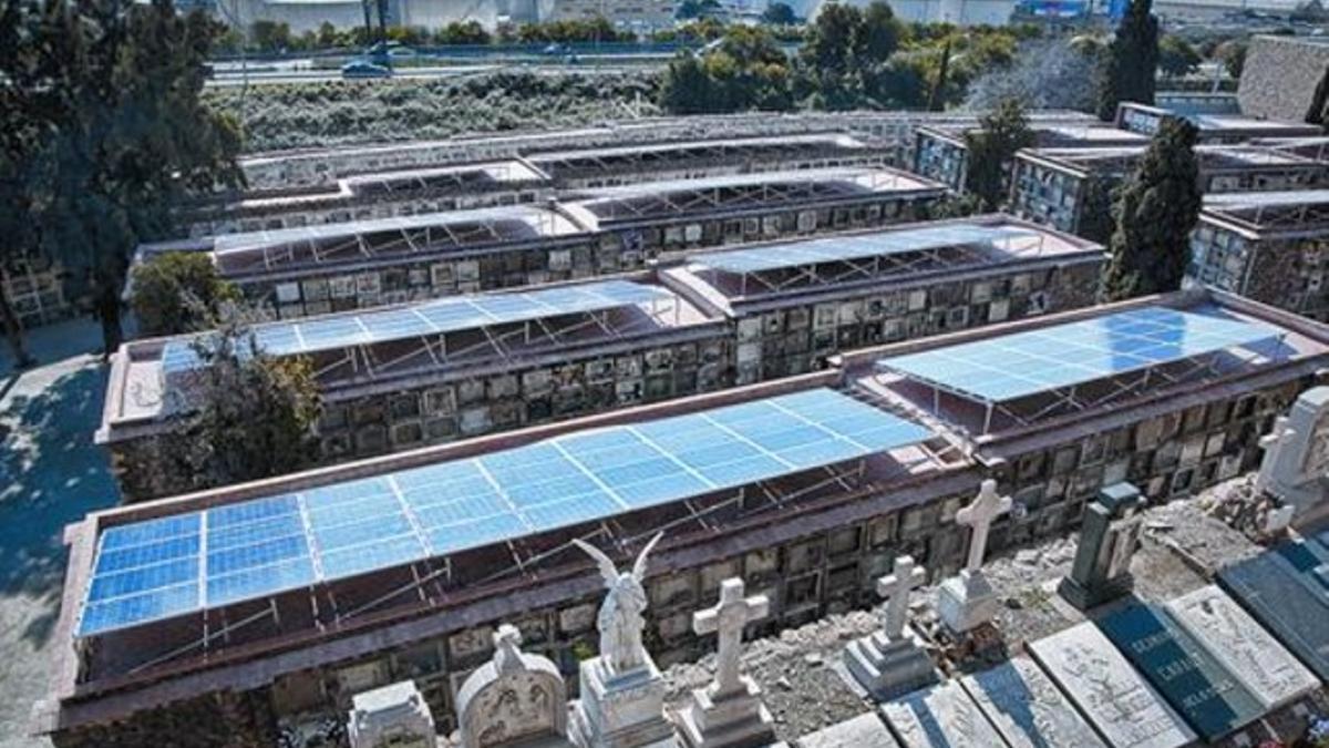 Otros cementerios españoles, como el de Montjuïc, también han instalado placas