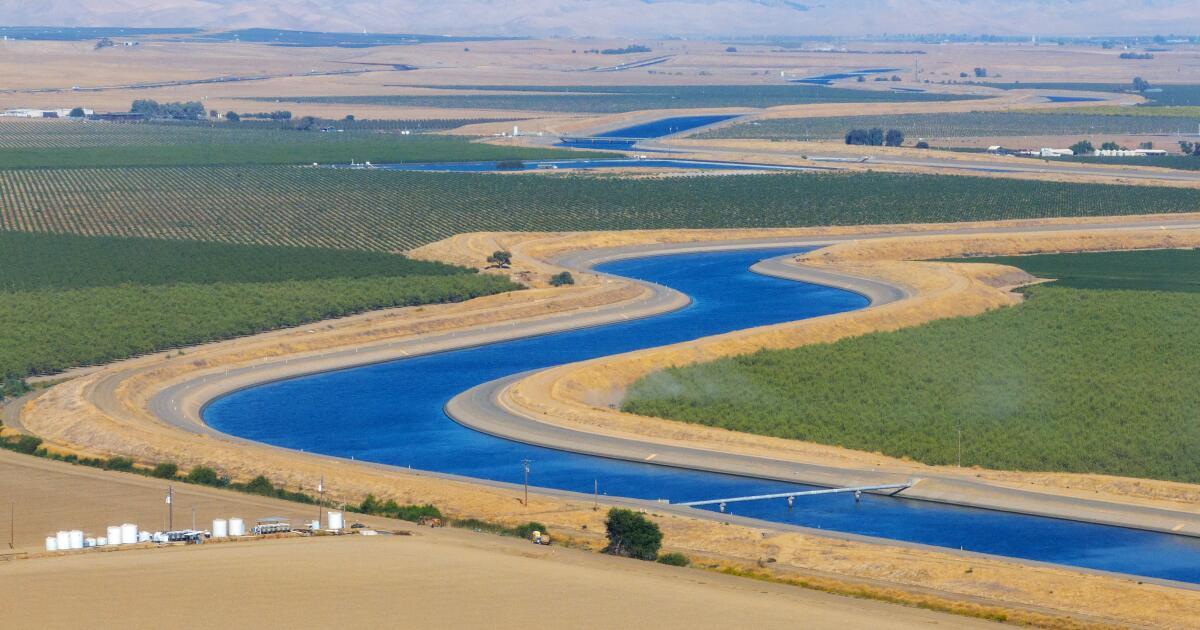 Les nouvelles règles californiennes sur l'eau sont rédigées au milieu d'une controverse