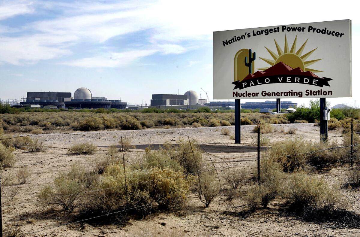 La centrale nucléaire de Palo Verde, en Arizona, fournit de l'électricité à Los Angeles.