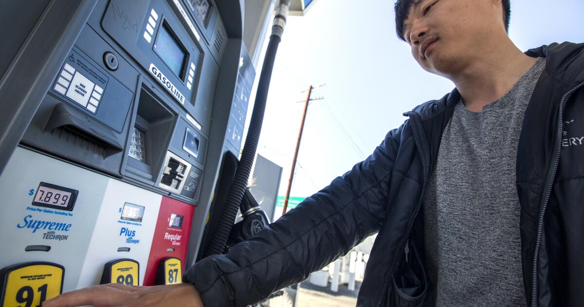 Les régulateurs californiens sont pressés de faire preuve de transparence sur les prix de l’essence