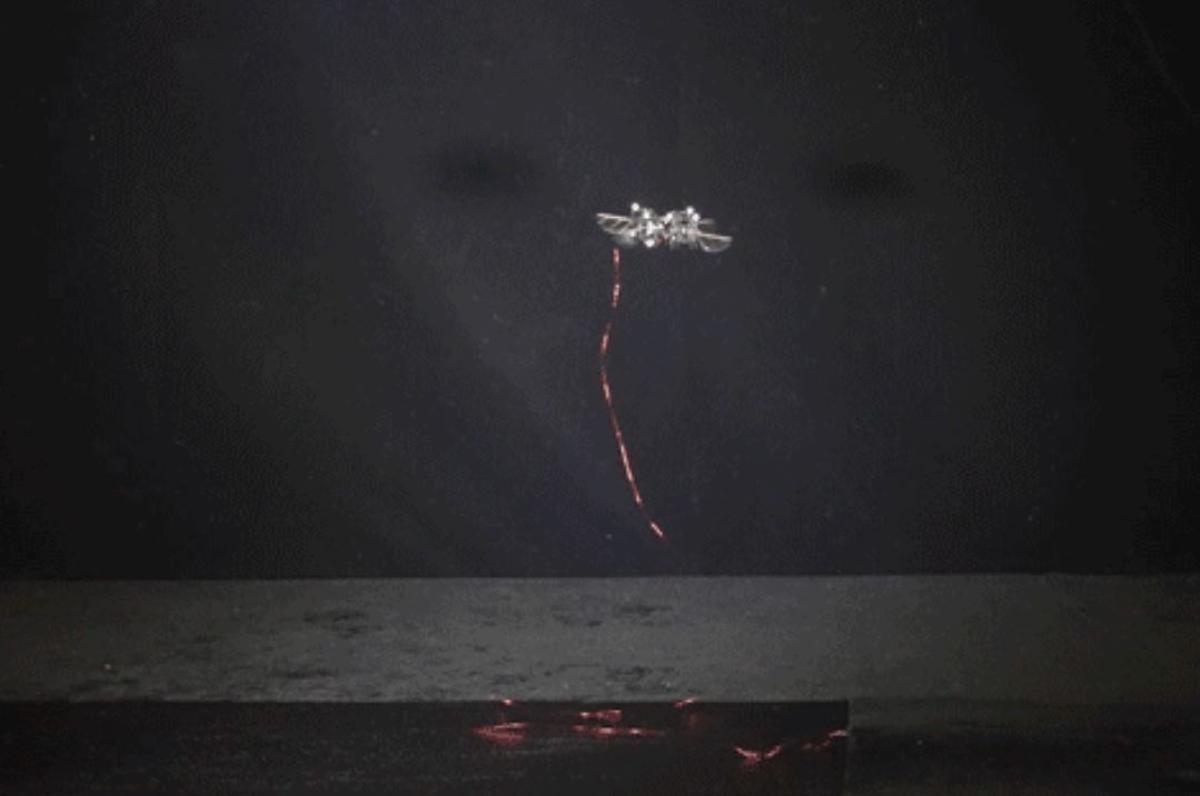 El Robot, en pleno vuelo