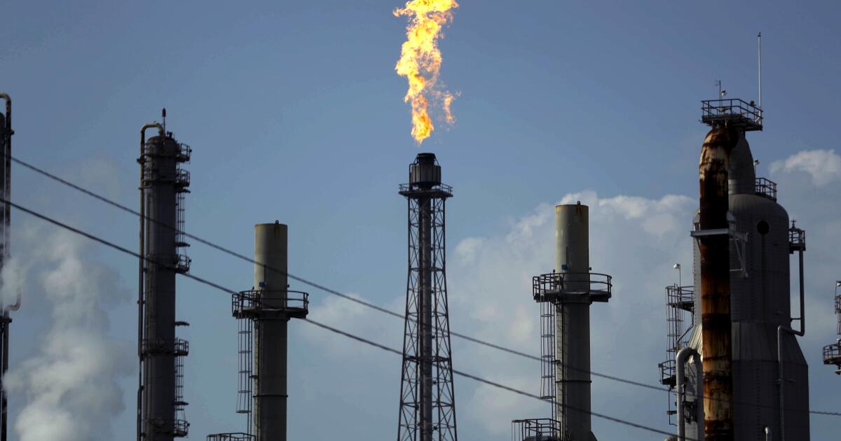 La Cour suprême rejette la demande de l’industrie pétrolière de bloquer le procès climatique de la Californie