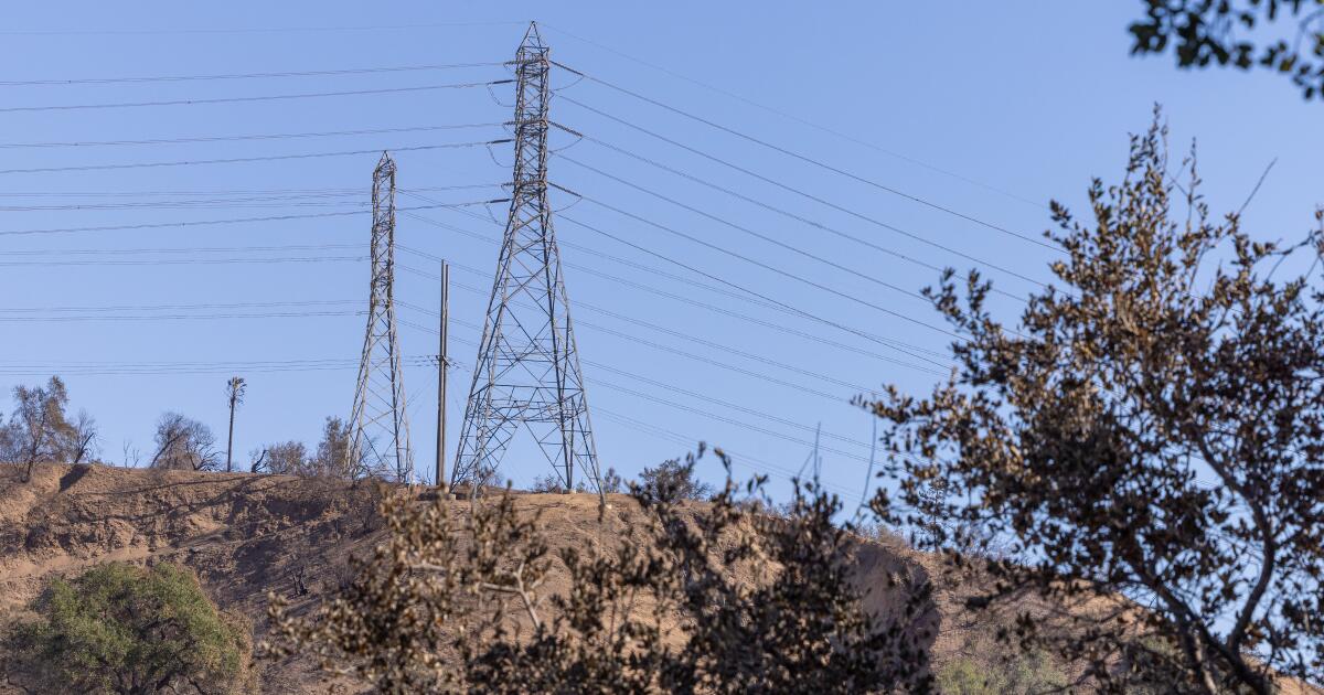 Les régulateurs ont critiqué les actions d'Edison en matière de sécurité contre les incendies de forêt des mois avant l'incendie mortel d'Eaton