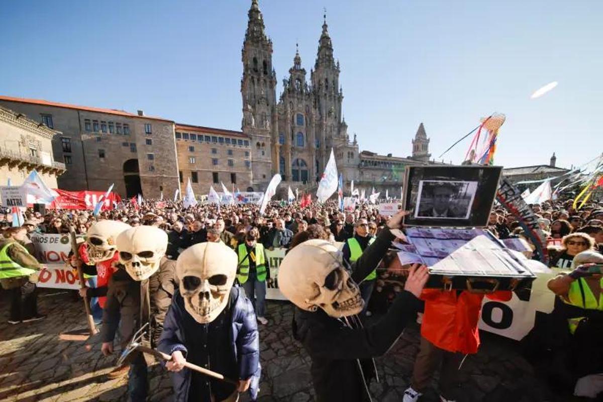 Manifestación en Santiago de Composterla Contra la planta en diciembre de 2024.
