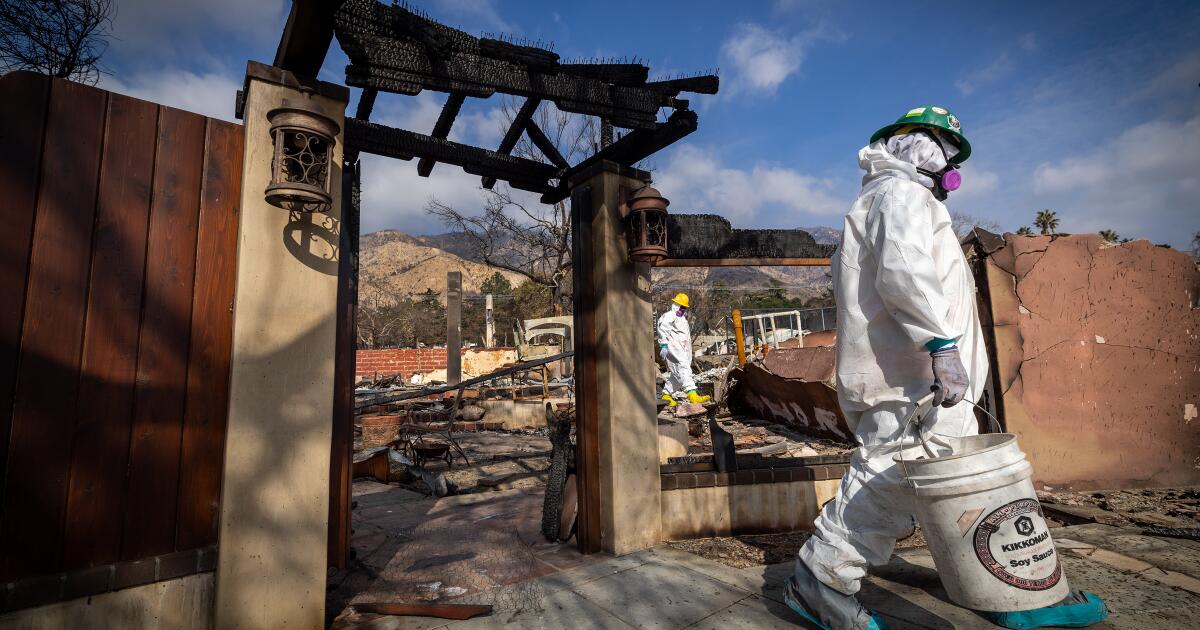 La FEMA défend la stratégie de nettoyage des incendies de forêt au milieu des réactions à test de sol