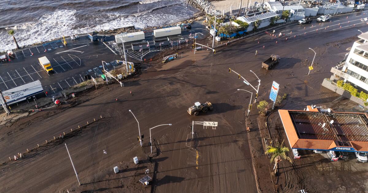La Pacific Coast Highway est passée de la fusion à inondé en quelques semaines: le cycle de sécheresse à déluer de la Californie sur les stéroïdes