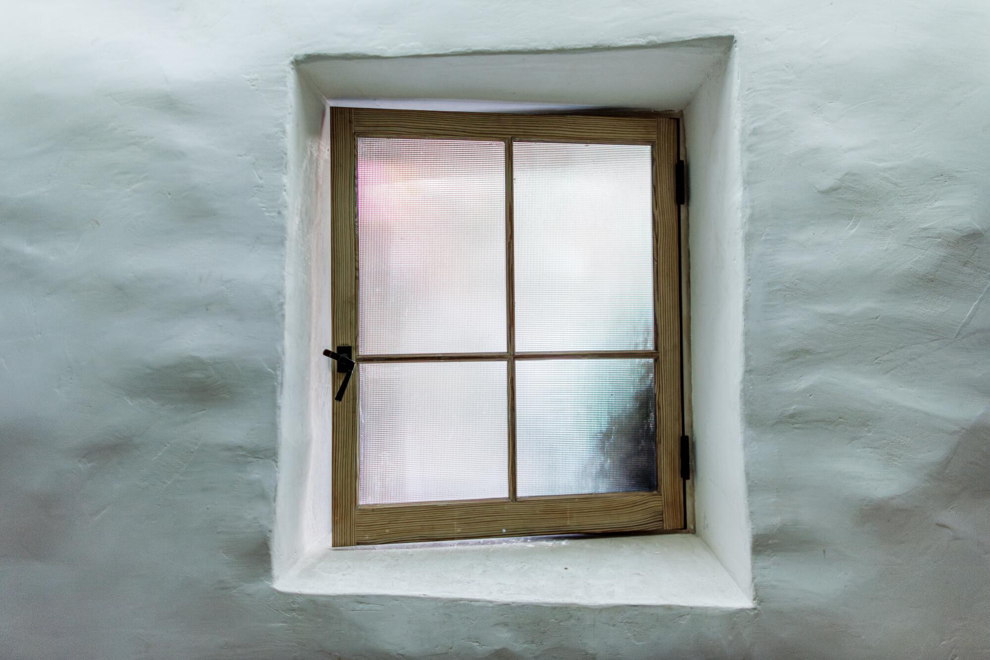 Les murs à l'intérieur de la maison d'Adobe dans le sud de Pasadena ont 18 pouces d'épaisseur dans la plupart des zones.