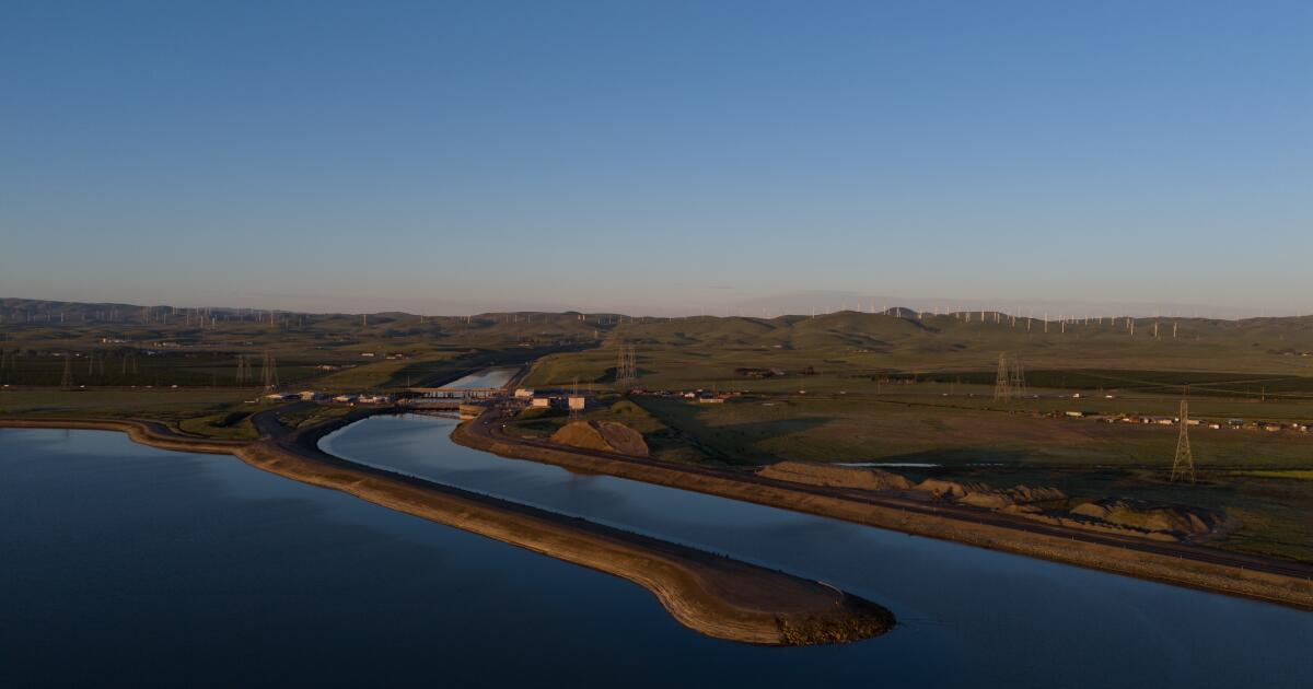 Coûte très débattu alors que Newsom fait pression pour un tunnel d'eau de Californie