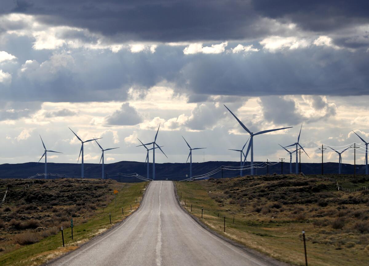 Turbines à Ekola Flats de PacificCorp Farm à vent en dehors de Medicine Bow, Wyo.