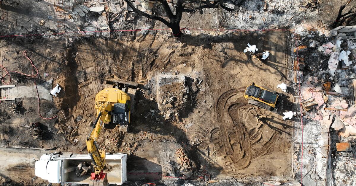 Les rapports de nettoyage des incendies de Los Angeles décrivent des violations répétées et des allégations de déversement illégal
