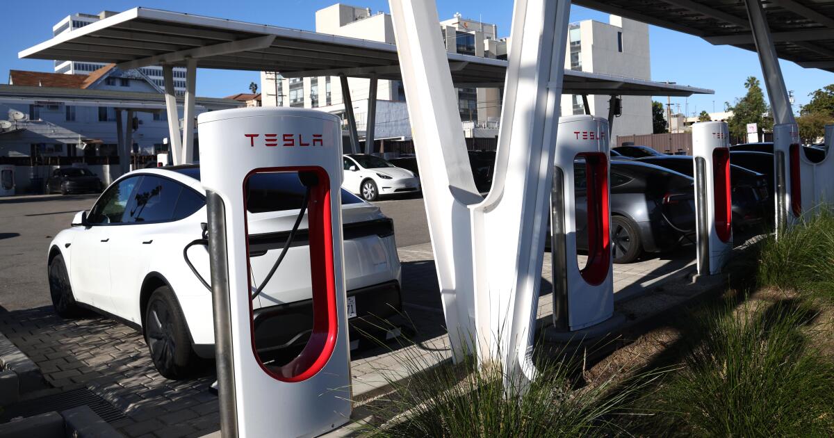 Le changement climatique, les véhicules électriques et le tunnel Delta parmi les thèmes du forum des candidats au poste de gouverneur