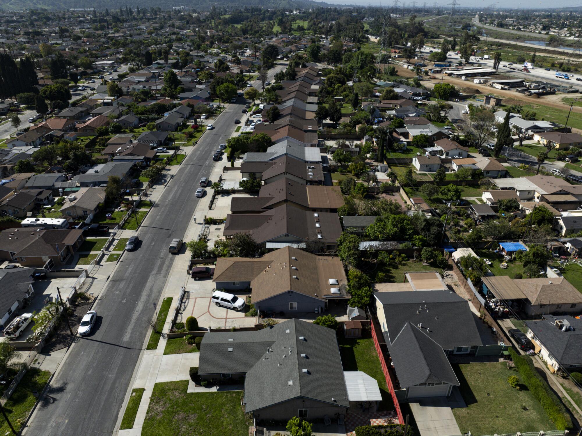 Une vue des maisons de la région d'Avocado Heights, dans le comté de Los Angeles