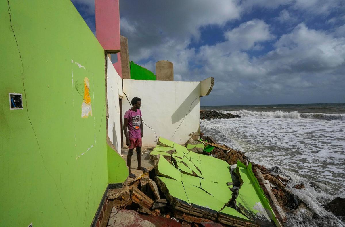 Maison détruite au Sri Lanka par la subida del mar