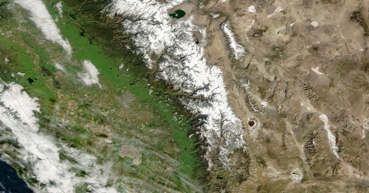 Des photos satellites montrent la fonte soudaine du manteau neigeux en Californie : maintenant vous le voyez, maintenant vous ne le voyez plus