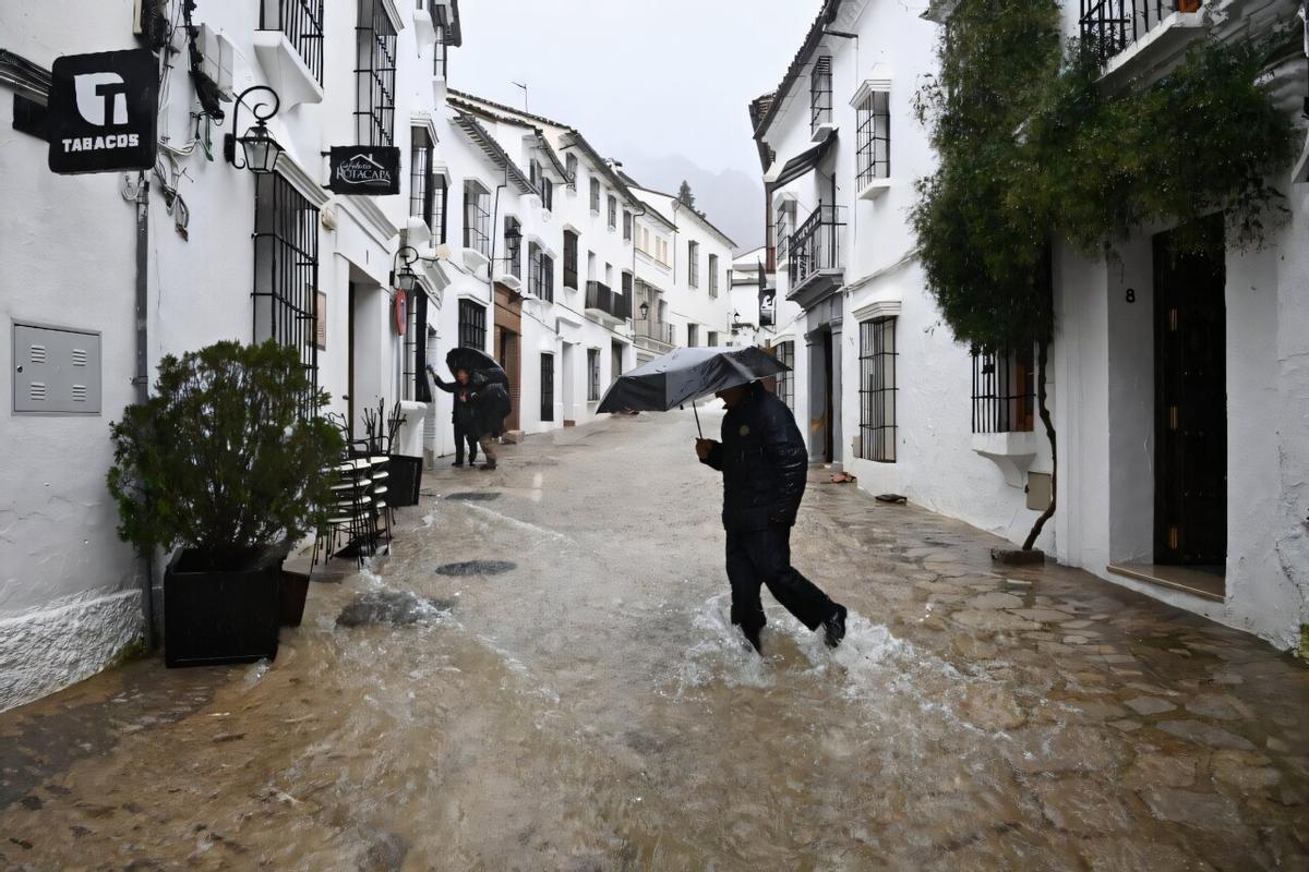 Calle inundada à Grazalema (Cadix)