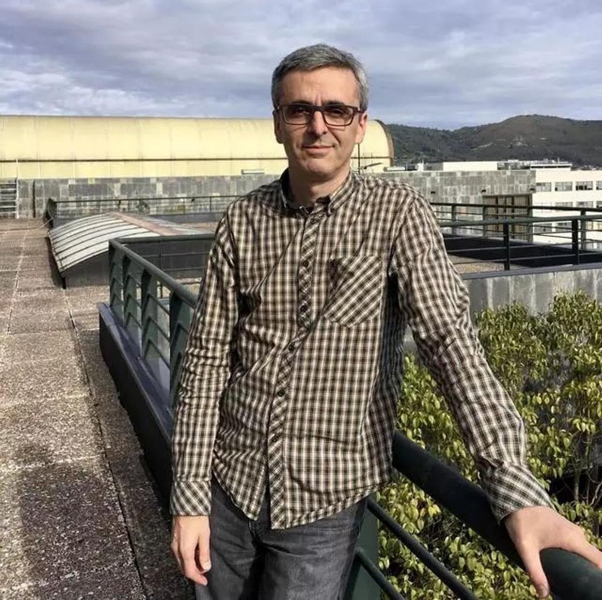 Le professeur Rosales, de l'Université d'Oviedo, auteur de l'étude