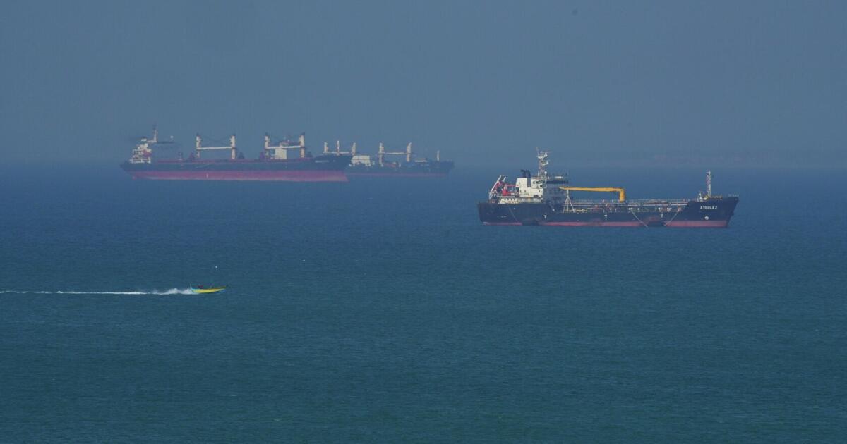 Aramco et Adnoc font passer du pétrole par Ormuz alors que l'Iran menace le détroit