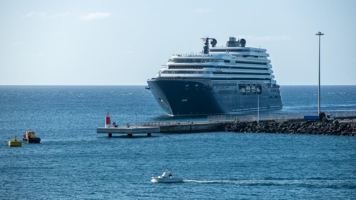 Le port d'Arrecife reçoit une bandera noire pour la masification des cruceros