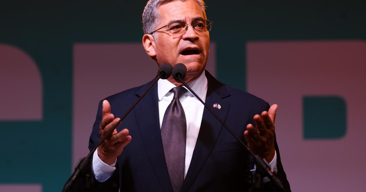Becerra avance jusqu'en novembre et se rapproche de devenir le premier gouverneur latino élu de Californie