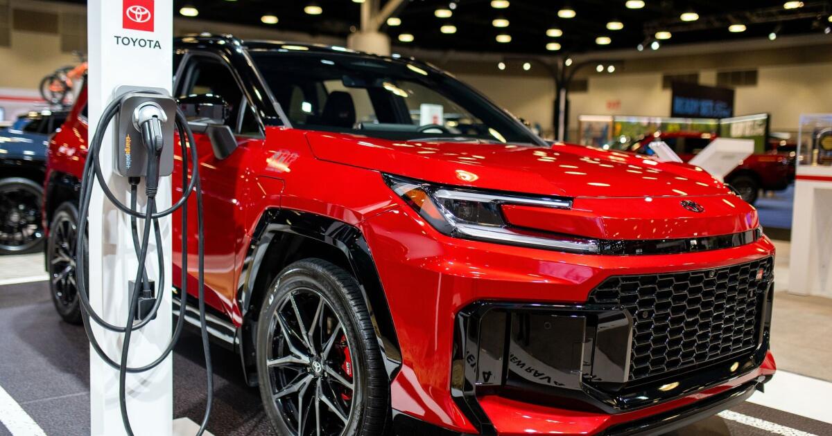 Les hybrides Toyota d’occasion se vendent plus cher que les neufs – voici pourquoi
