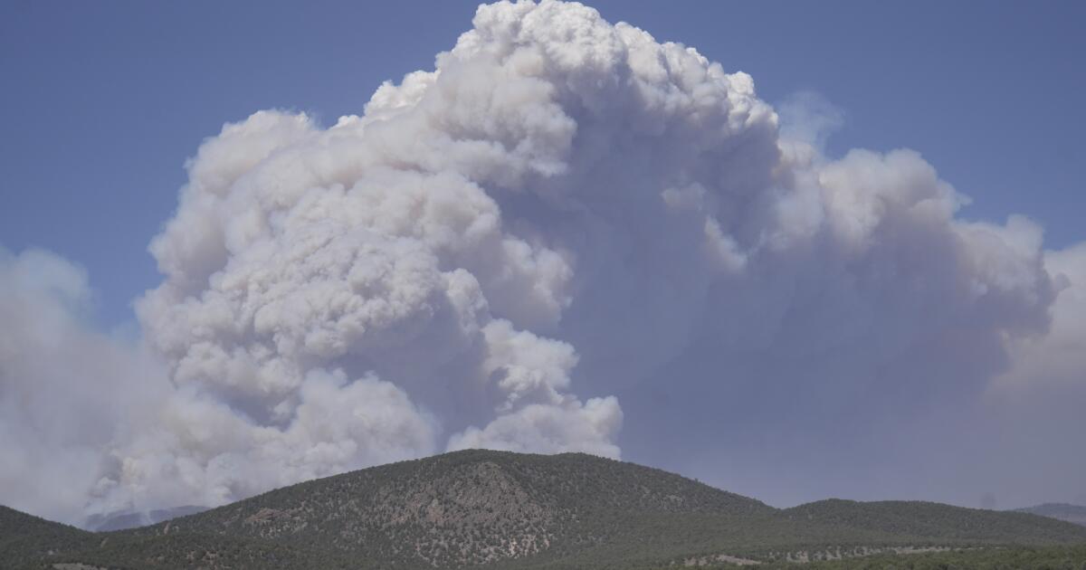 Les vents gênent les équipages alors que les incendies de forêt en Utah brûlent les forêts