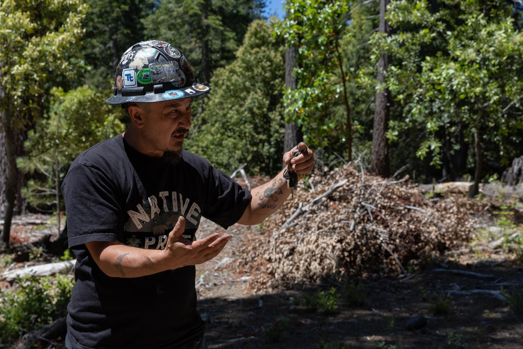 Matthew Williford Sr. se trouve dans la forêt nationale de Plumas.