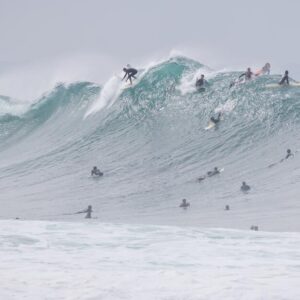 L'ouragan Geneviève apportera des houles massives et des vagues périlleuses à SoCal