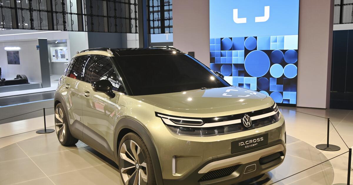 VW renforce sa gamme de véhicules électriques abordables alors que les acheteurs luttent contre les prix élevés du carburant