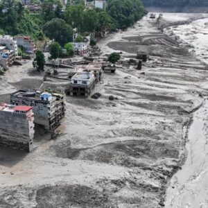 DÉSASTRE NÉPAL | Népal comme exemple : le changement climatique entraîne plus d'avalanches, de déversements et d'inondations