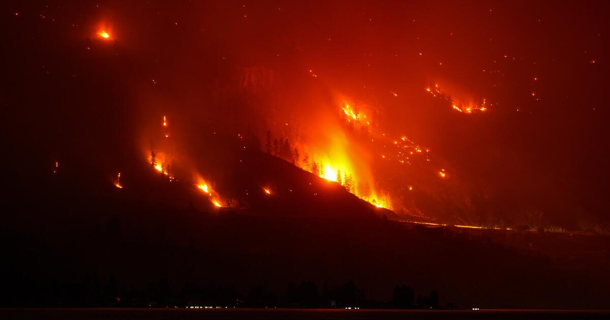 Des incendies de forêt brûlent dans l’ouest des États-Unis et au Canada alors que les résidents sont évacués