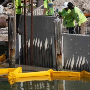 La Floride montre comment s'adapter alors que les villes côtières sont confrontées aux menaces croissantes liées à l'élévation du niveau de la mer et aux tempêtes.