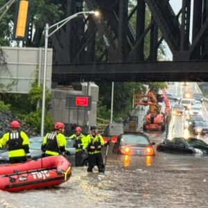 Nettoyage en cours après l'atterrissage des tornades dans le Delaware et à Long Island à New York