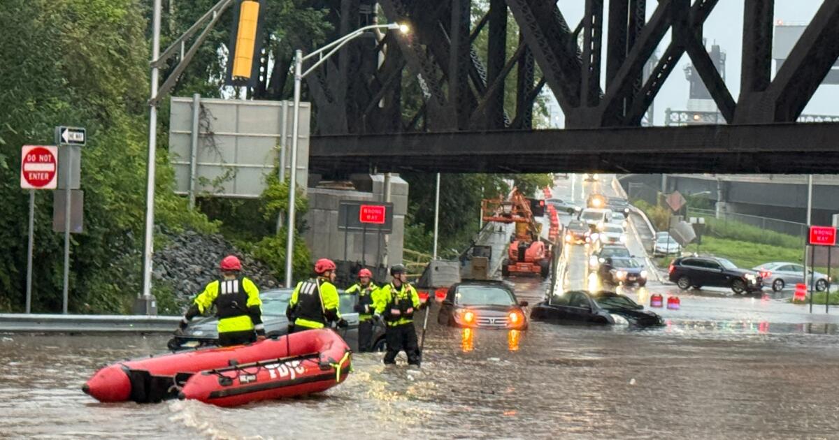 Nettoyage en cours après l'atterrissage des tornades dans le Delaware et à Long Island à New York