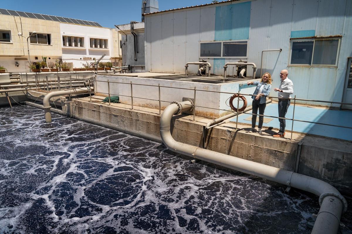 L'eau utilisée dans la fabrication des jeans est dépurée et réutilisée