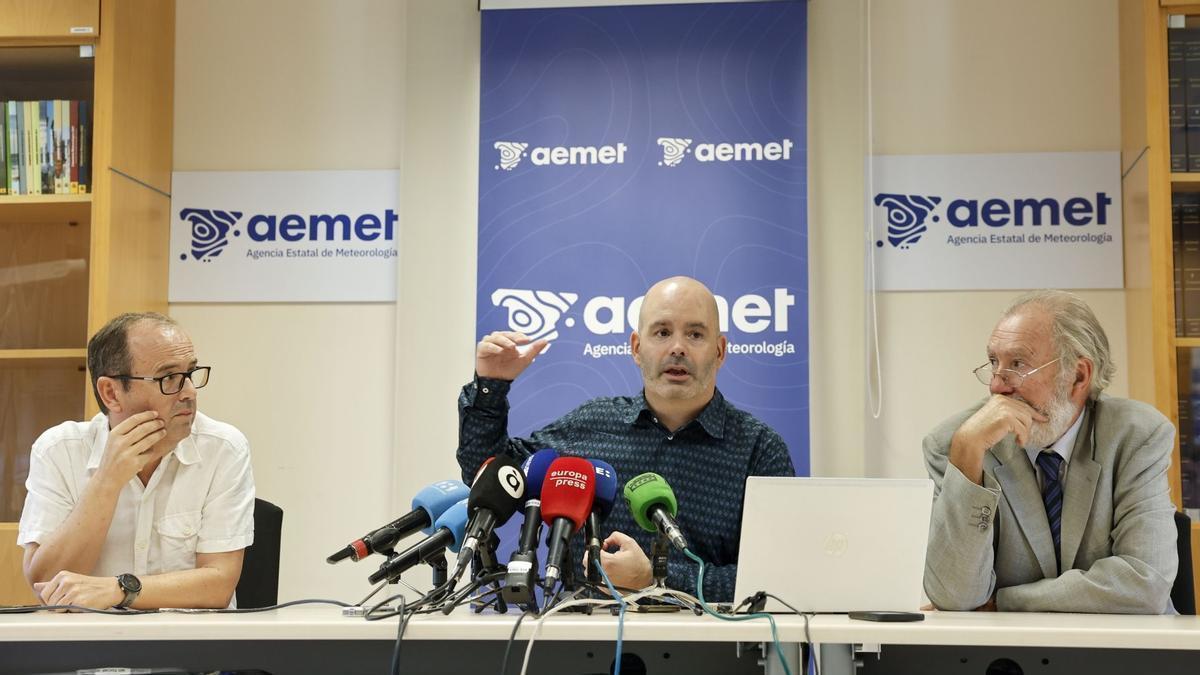 El portavoz de AEMET, Rubén del Campo, en la presentación de los datos
