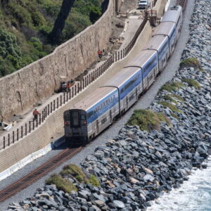 El Niño menace le bien-aimé Pacific Surfliner. Le célèbre train peut-il survivre ?