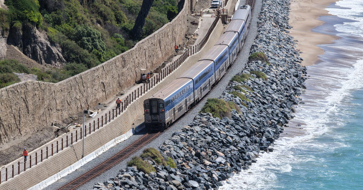 El Niño menace le bien-aimé Pacific Surfliner. Le célèbre train peut-il survivre ?