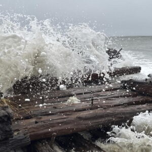 L'épave reste exposée aux récentes tempêtes du nord-est