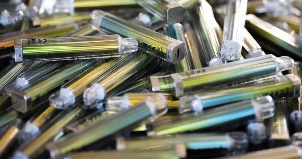 La Californie décide d'interdire les vapes jetables, un fléau toxique