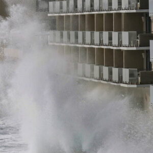 La vague Kelvin constitue une nouvelle menace pour les villes côtières de SoCal