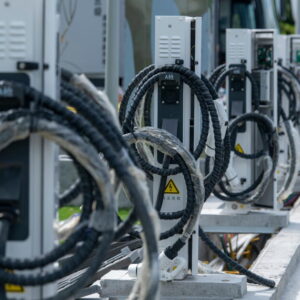 Les constructeurs chinois de véhicules électriques peuvent recharger leurs voitures en 5 minutes. Les États-Unis sont loin derrière