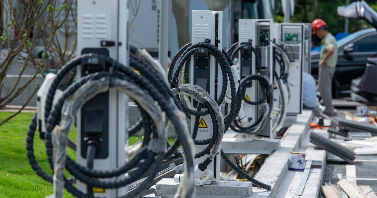 Les constructeurs chinois de véhicules électriques peuvent recharger leurs voitures en 5 minutes. Les États-Unis sont loin derrière