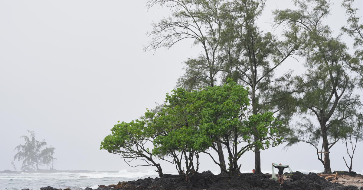 Les ouragans dans le Pacifique menacent Hawaï et le Mexique d'inondations et de fortes vagues