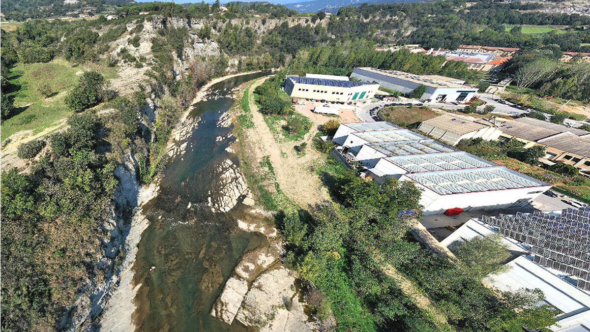 Élimination des structures transversales. Derribo de presas en ríos. Presa CH Matabosch ou Casarramona, en el Ter, en Torelló. DESPUÉS. Photo de l'Agence Catalane de l'Aigua