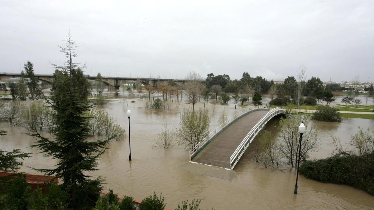 La limpieza total de ríos y torrentes empeora las inundaciones